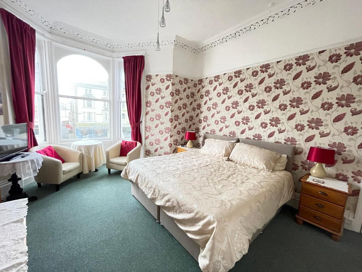 Bed and Breakfast White Court Лландидно Экстерьер фото